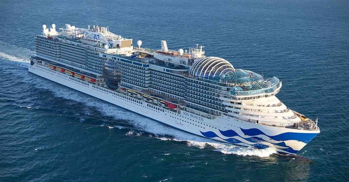 Italy Welcomes First LNG-fueled Cruise Ship - CrewMirror.com