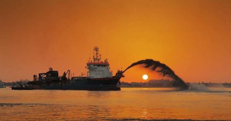 Port of Calcutta awards five-year contract to Dredging Corporation of India