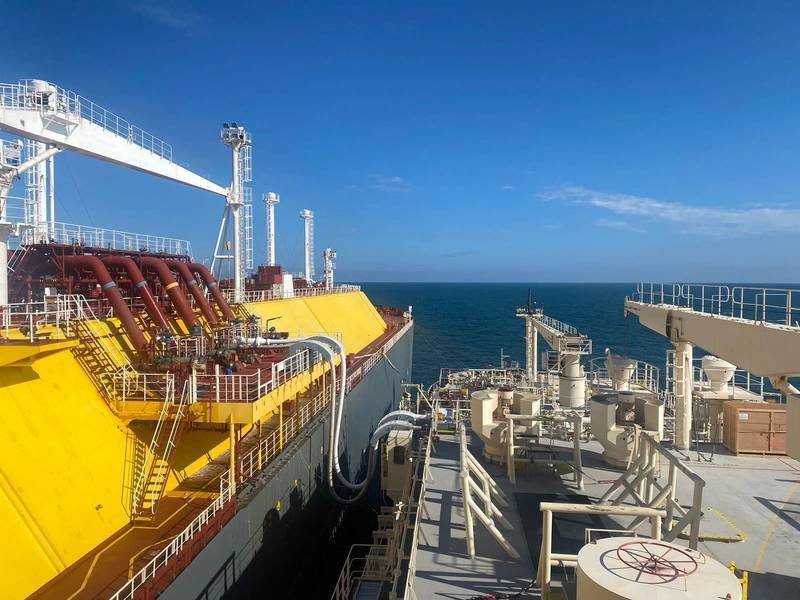 LNG Ship-To-Ship Transfer Off UK A Success