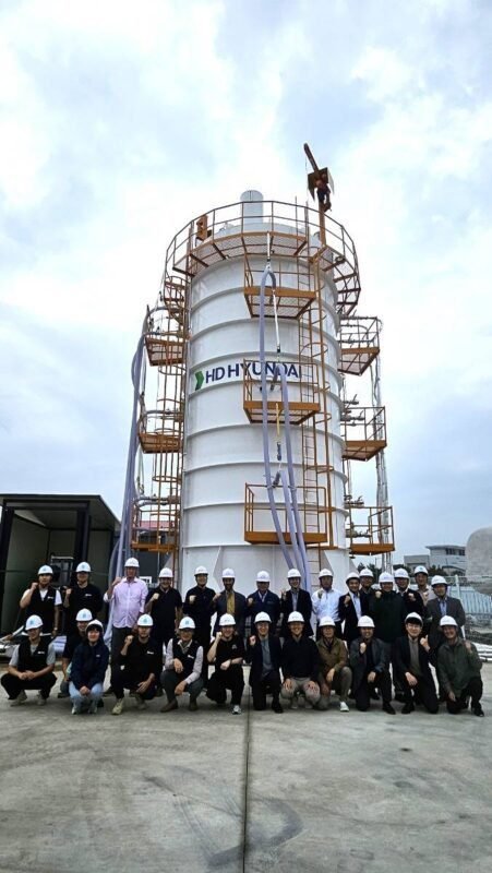 Large Vacuum-Insulated Liquid Hydrogen Tank Gains Aip
