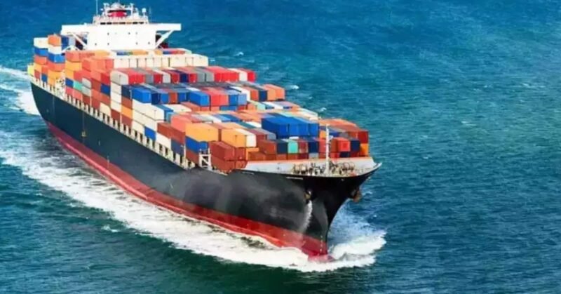 India asks the shipping companies to look for alternative shipping routes