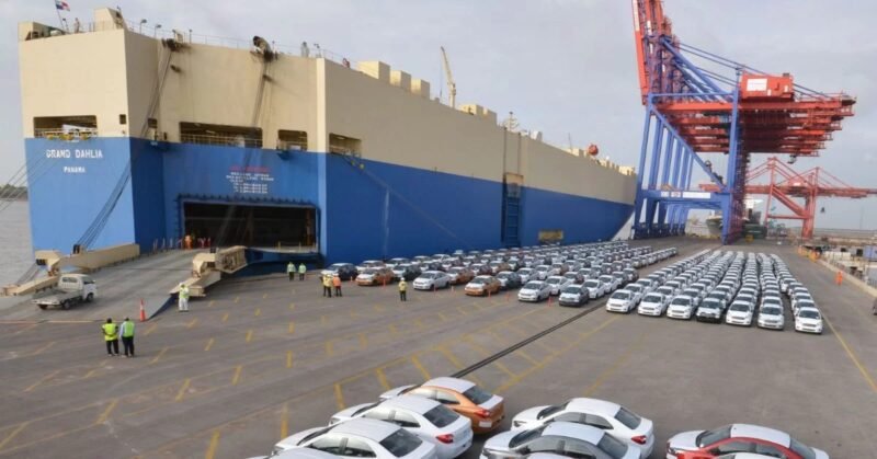 Mundra Port RORO team sets new record with 5,612 cars loaded in under 40 hours