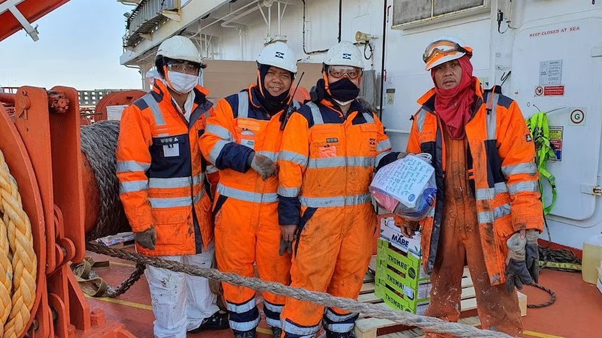 NGO report urges shipping industry to prioritise seafarer wellbeing