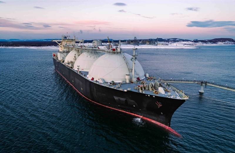 Russian LNG Tanker Sinks In Mediterranean