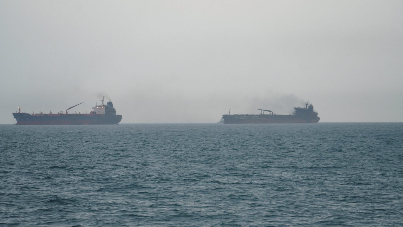 Foreign oil tankers in Iraq's territorial waters near Basra