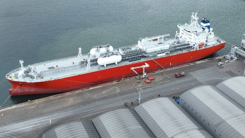World’S First Ammonia Port-To-Ship Bunkering For