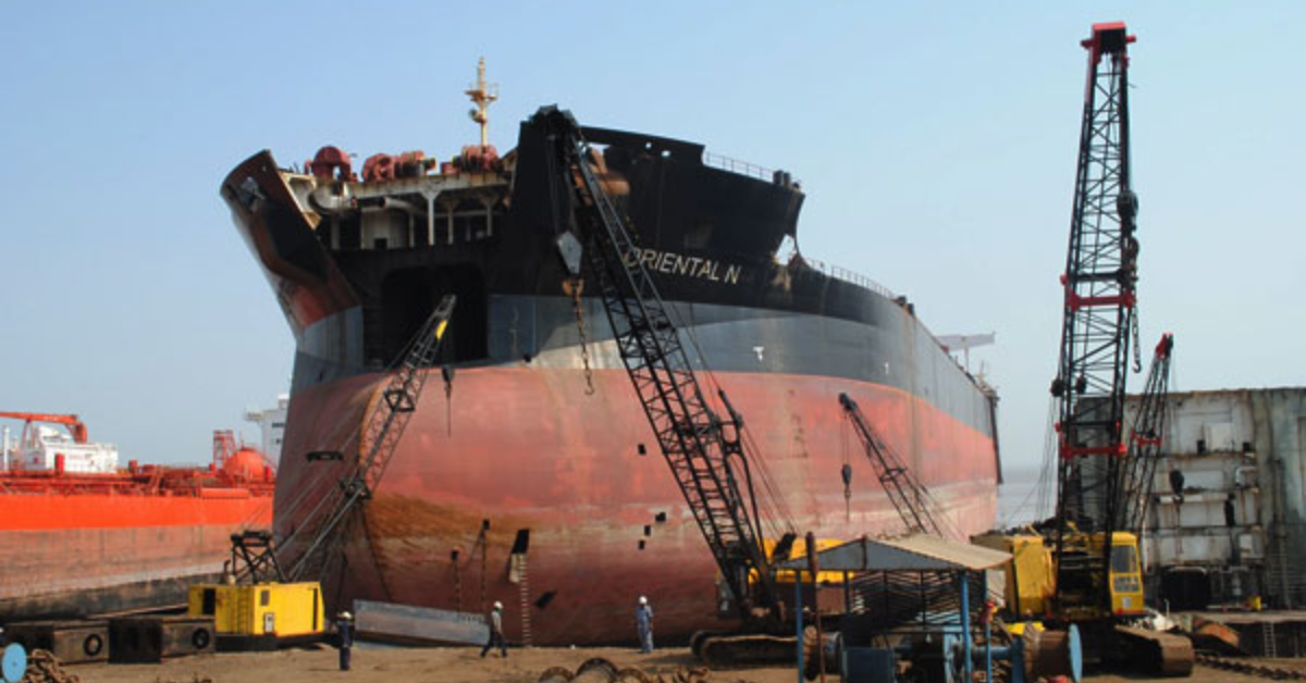 Gujarat Floats EoIs for Three Greenfield Shipyards, Mega Shipbuilding Cluster and Six New Ports