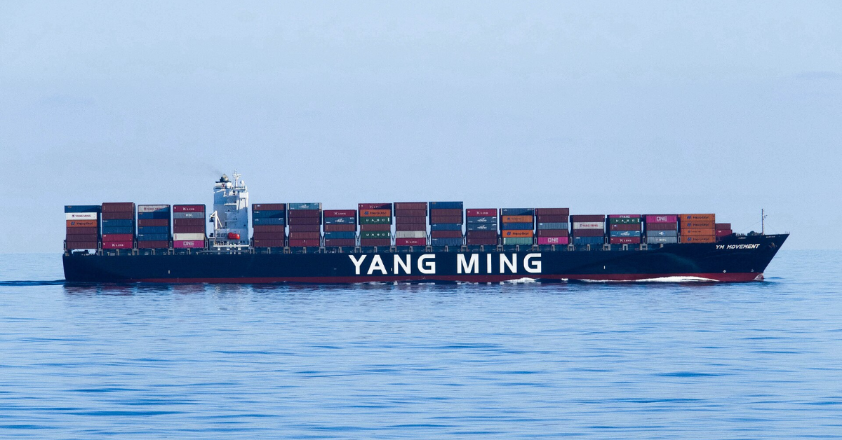 Suez Canal’s Nervous Comeback: Maersk and Hapag LLoyd Return