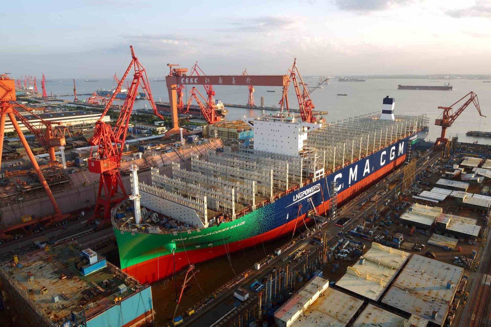 Alternative-Fuel Ship Orders Surge in August as LNG Drives Strongest Month Since 2024