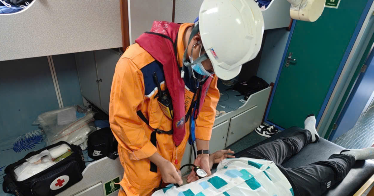 Vietnamese Maritime Team Rescues Critically Ill Foreign Sailor at Sea