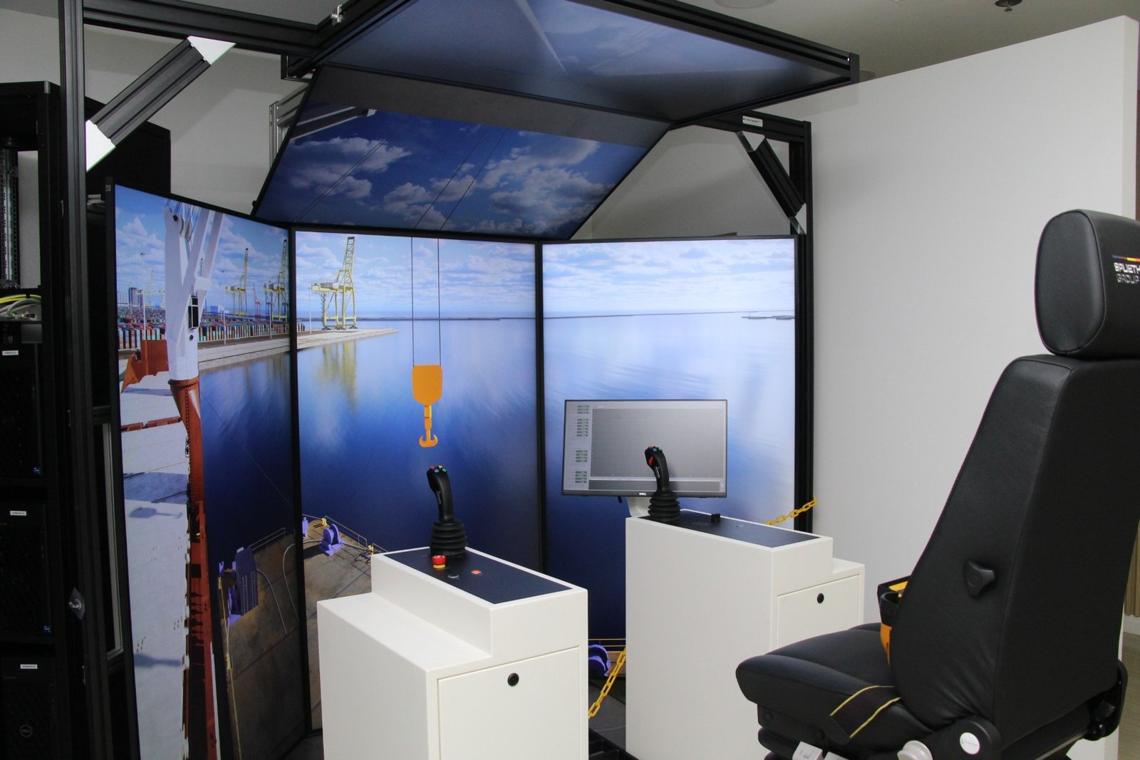 Advanced Crane Training Simulator for Maritime Crews in Amsterdam