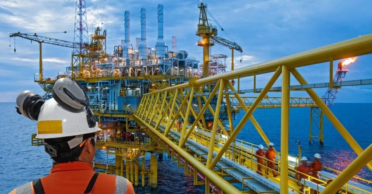 Offshore gas production platform structure at sea